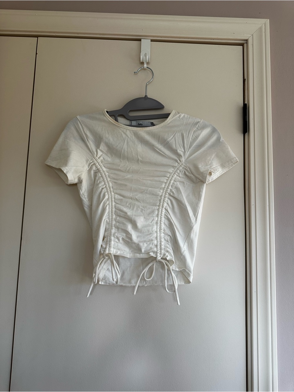 Adika White Ruched Drawstring Short Sleeve Top